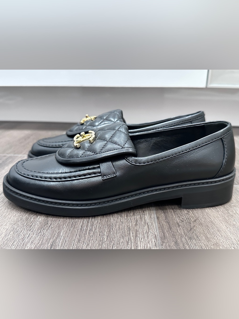 $1.8K 2026 CHANEL BLACK LEATHER LOAFERS MOCCASINS With GOLD CC TURNLOCK LOGO 38C - Picture 11 of 16